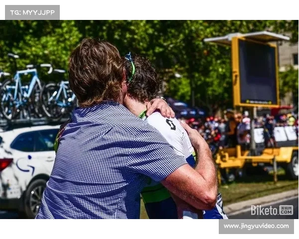 环澳赛车队使用非赞助商零件，阿联酋航空车队胶带遮盖盘片品牌标识