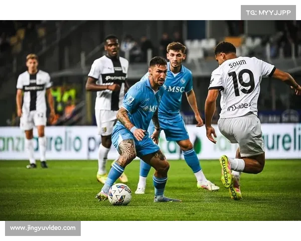 那不勒斯客场对阵热那亚，伤病危机下孔蒂被迫采用3-4-2-1阵型